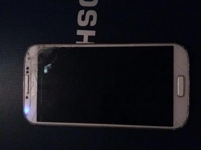 Лот: 5304954. Фото: 1. Samsung Galaxy S4 GT-I9500. Кнопочные мобильные телефоны