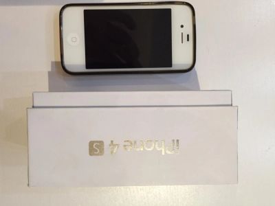 Лот: 4723777. Фото: 1. iPhone 4S 16gb white полный комплект... Смартфоны