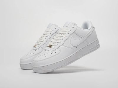 Лот: 22156626. Фото: 1. Кроссовки Nike Air Force 1 Low. Кеды, кроссовки, слипоны