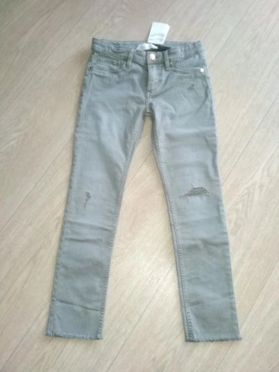 Лот: 10985807. Фото: 1. Джинсы новые H&M. Брюки, шорты, джинсы