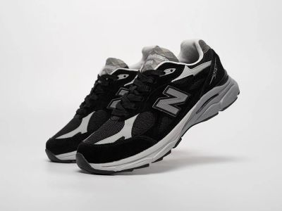 Лот: 21691738. Фото: 1. Кроссовки New Balance 990 v3... Кеды, кроссовки, слипоны