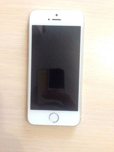 Лот: 9087124. Фото: 1. iPhone 5S 32Gb Gold. Отличное... Смартфоны