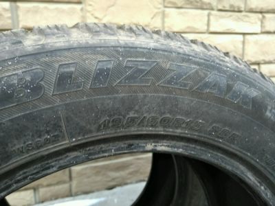 Лот: 10976451. Фото: 1. Brigestone blizzak 195 60 r15. Шины