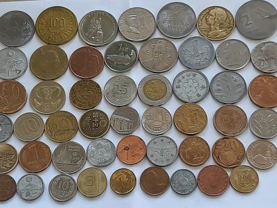 Лот: 18932133. Фото: 1. Монеты разных стран, 50 шт. Без... Наборы монет
