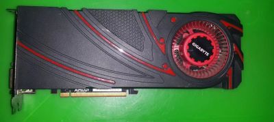 Лот: 10301174. Фото: 1. Видеокарта Gigabyte Radeon R9... Видеокарты