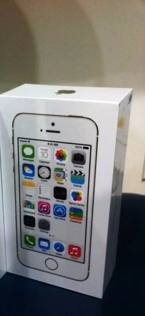 Лот: 3785084. Фото: 1. iphone 5s gold 64. Смартфоны