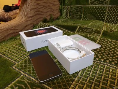 Лот: 13741280. Фото: 1. IPhone Se 32gb Space Gray. Смартфоны