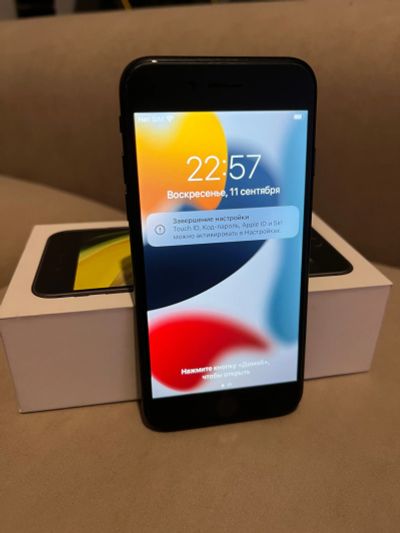 Лот: 19436079. Фото: 1. iPhone SE 2020 64gb. Смартфоны