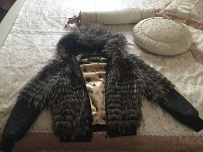 Лот: 4526774. Фото: 1. Шуба чернобурковая лиса с капюшоном. Верхняя одежда
