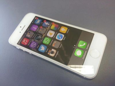 Лот: 5971463. Фото: 1. iPhone 5. Смартфоны