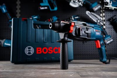 Лот: 25707659. Фото: 1. Перфоратор Bosch GBH 2-28 с набором... Электроинструмент