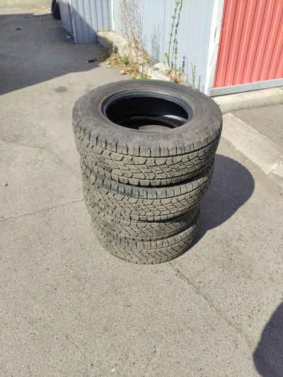 Лот: 18996205. Фото: 1. Continental 235/70R16 106T CrossContact... Шины