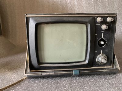 Лот: 25526294. Фото: 1. Винтажный Телевизор Silelis 402... Запчасти для телевизоров, видеотехники, аудиотехники