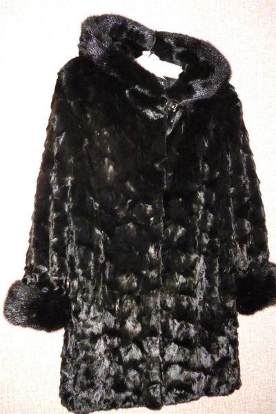 Лот: 3487891. Фото: 1. Продам норкувую шубу из кусочков. Верхняя одежда
