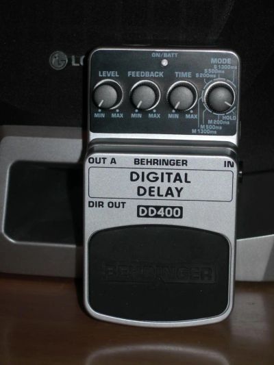 Лот: 5382561. Фото: 1. Behringer: Digital Delay DD400. Гитарные эффекты и комбоусилители