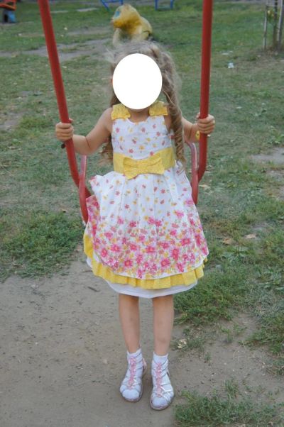 Лот: 6353706. Фото: 1. Платье для девочки 110/116, Польша... Платья, сарафаны