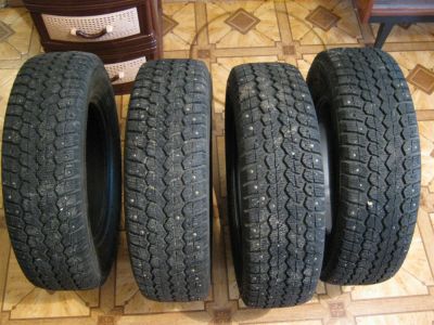 Лот: 3128705. Фото: 1. Комплект зимней шипованной резины... Шины