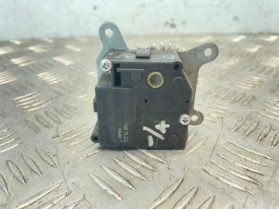 Лот: 25077794. Фото: 1. сервопривод заслонки печки toyota... Двигатель и элементы двигателя