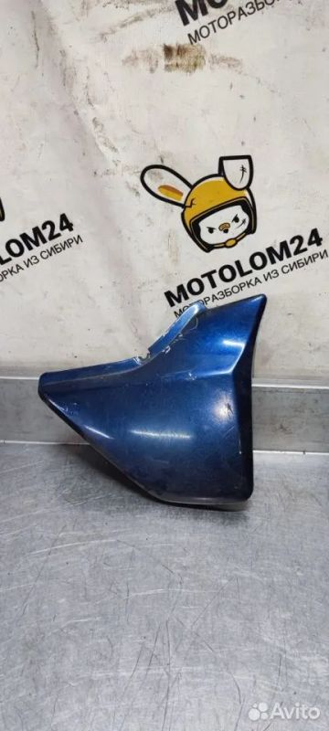 Лот: 22463331. Фото: 1. Пластик боковой правый Suzuki... Запчасти