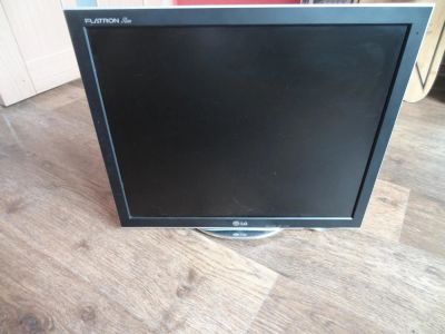 Лот: 10817505. Фото: 1. Монитор LG Flatron L1980Q 1280x1024. ЖК-мониторы