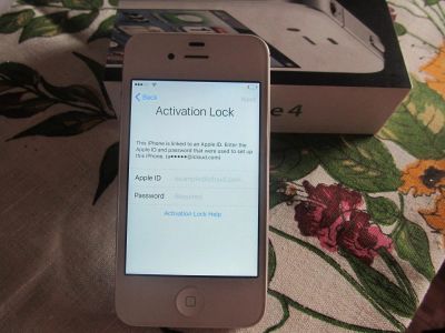 Лот: 9891623. Фото: 1. iPhone 4s (оригинал). Смартфоны