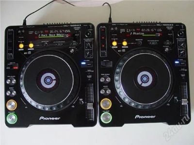 Лот: 2183042. Фото: 1. Диджейские вертушки Pioneer CDJ-1000... DJ-оборудование