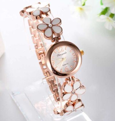 Лот: 5020397. Фото: 1. Наручные часы с браслетом из Розовых... Оригинальные наручные часы