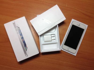 Лот: 9186288. Фото: 1. Iphone 5. Смартфоны