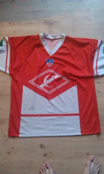 Лот: 9008051. Фото: 1. свитер хк спартак. Спортивная символика и атрибутика