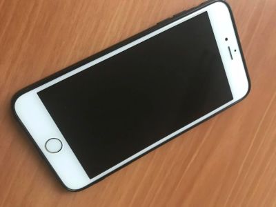 Лот: 11110216. Фото: 1. IPhone 6 Plus 64gb Gold (сгорел... Смартфоны