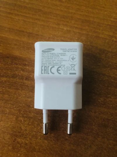 Лот: 21020838. Фото: 1. Сетевой переходник СЗУ USB Samsung... Зарядные устройства, блоки питания, адаптеры сетевые для смартфонов