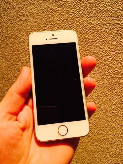 Лот: 4542741. Фото: 1. iPhone 5s gold 16. Смартфоны