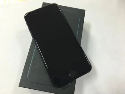 Лот: 9325761. Фото: 1. iPhone 7 Jet Black 256GB. Смартфоны