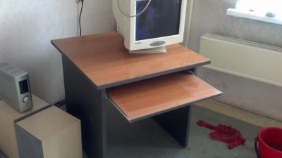 Лот: 4674868. Фото: 1. стол компьютерный. Компьютерные и письменные столы