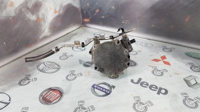 Лот: 23587748. Фото: 1. Насос вакуумный Audi A5 CDNC 06J145100G. Двигатель и элементы двигателя