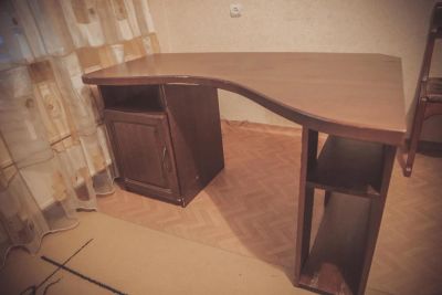 Лот: 4765241. Фото: 1. Компьютерный стол из массива сосны. Компьютерные и письменные столы