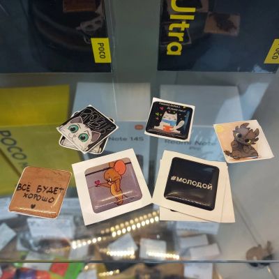 Лот: 25038466. Фото: 1. Стикер наклейка 3D для телефона... Другое (сувениры, подарки)