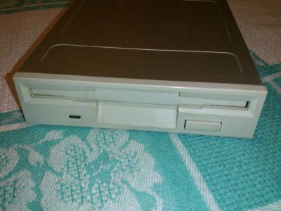 Лот: 10029250. Фото: 1. Компьютерный привод, дисковод... Приводы CD, DVD, BR, FDD