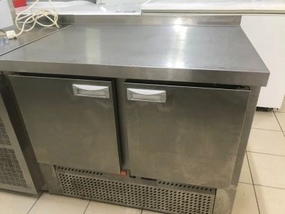 Лот: 16320051. Фото: 1. Стол морозильный б/у. Холодильное