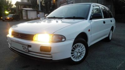 Лот: 5832609. Фото: 1. Mitsubishi Libero 2001 г.в. Автомобили
