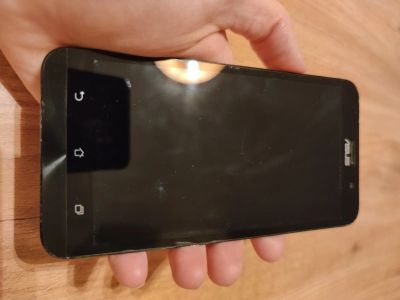 Лот: 16765059. Фото: 1. Asus Zenfon 2 ZE551ML 4/16 на... Смартфоны