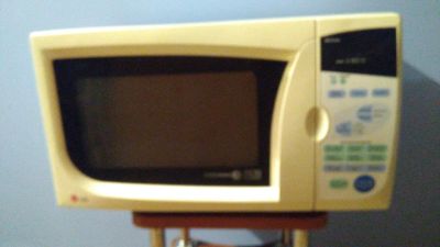 Лот: 11448467. Фото: 1. Микроволновая печь LG MB-394A. Микроволновки, мини-печи