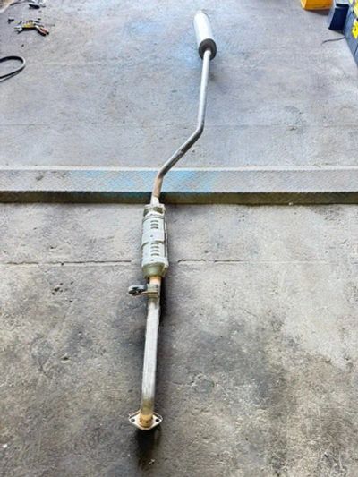 Лот: 25621916. Фото: 1. резонатор Honda Civic Ferio ES1. Двигатель и элементы двигателя
