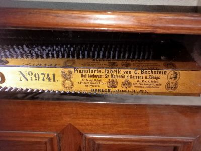 Лот: 19673180. Фото: 1. Пианино старинное. Клавишные