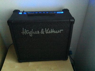 Лот: 5631178. Фото: 1. Huges & Kettner edition blue 15... Гитарные эффекты и комбоусилители