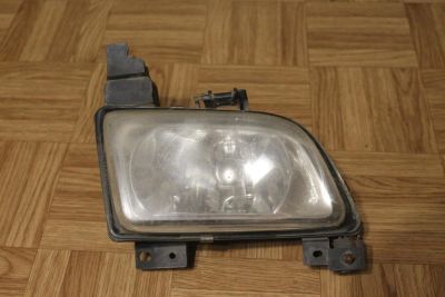Лот: 11064073. Фото: 1. Правая туманка Mazda premacy cp8w. Оптика и освещение