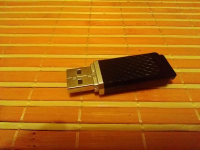 Лот: 8922343. Фото: 1. Флешка 64 gb. USB-флеш карты