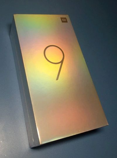 Лот: 13910467. Фото: 1. Смартфон Xiaomi Mi 9 64GB Piano... Смартфоны