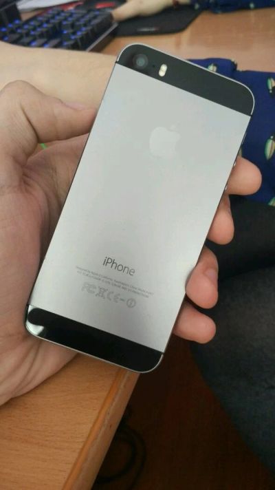 Лот: 9262180. Фото: 1. IPhone 5s 16gb. Смартфоны