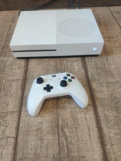 Лот: 19289283. Фото: 1. Xbox one S. Игровые приставки, консоли